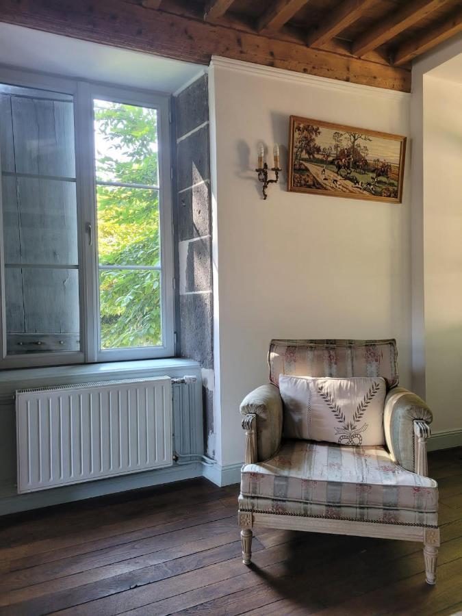 Gites Le Vieux Vinzelles Volvic Eksteriør billede