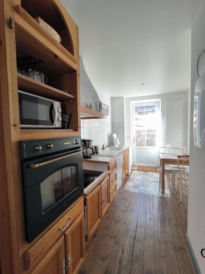 Gites Le Vieux Vinzelles Volvic Eksteriør billede