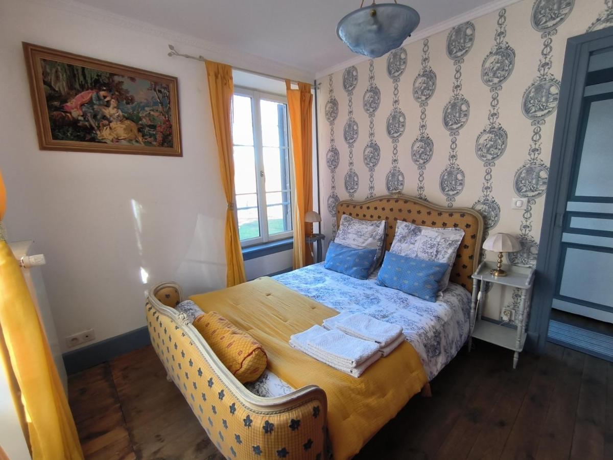 Gites Le Vieux Vinzelles Volvic Eksteriør billede