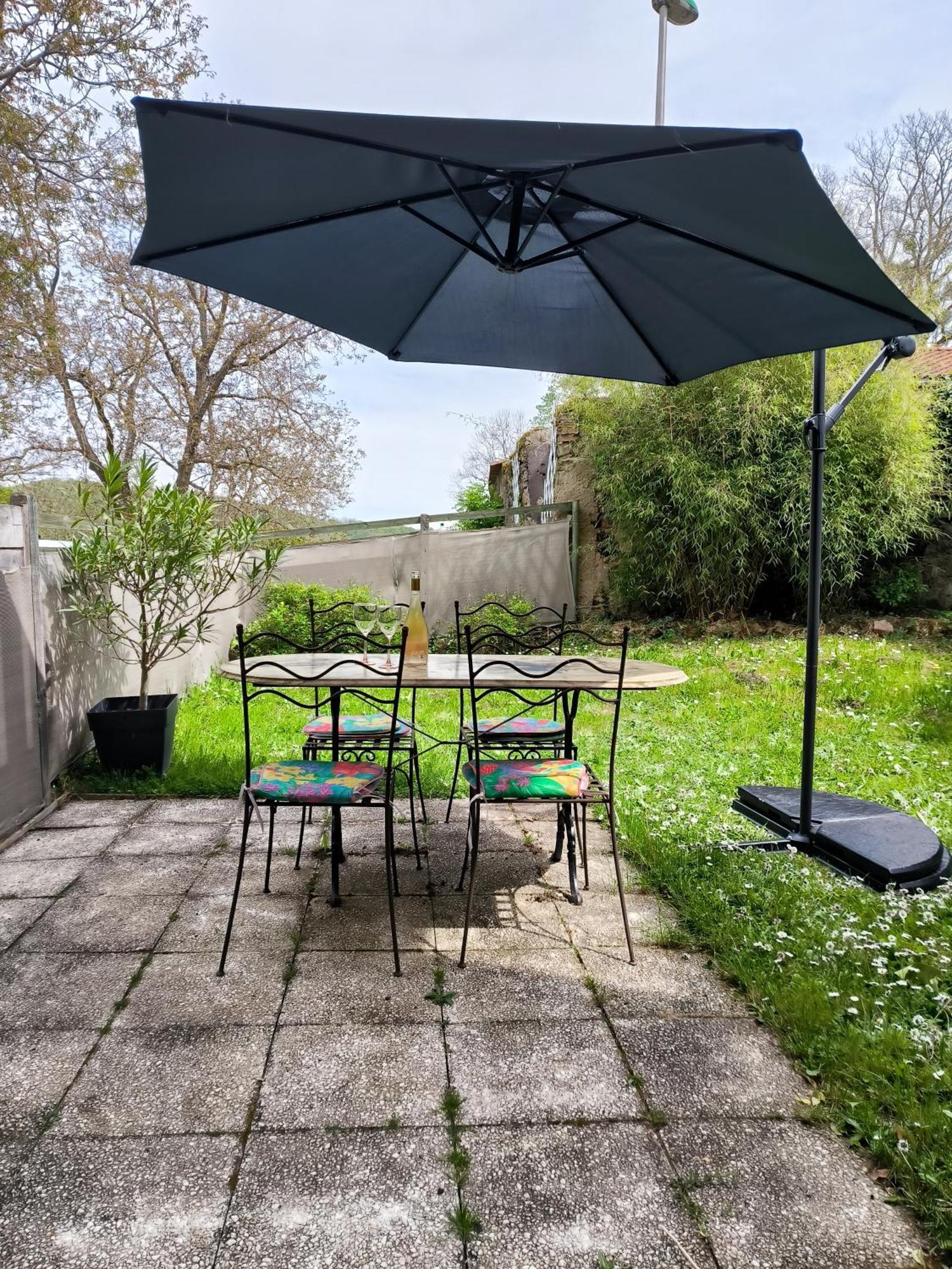 Gites Le Vieux Vinzelles Volvic Eksteriør billede